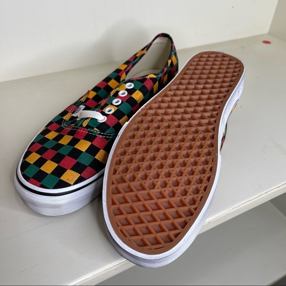 New! Vans Checkered Multi Colored Laced Sneaker, Women Size 12 , Men Size 10.5 - Picture 3 of 5